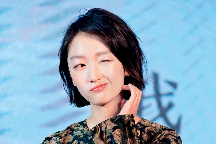 MOYNAT on X: Chinese actress Zhou Dongyu, winner of the Golden