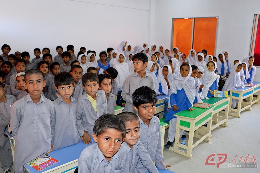 With bright classrooms and well-equipped facilities, the China-Pakistan Government Primary School in Faqeer Colony, Gwadar, provides local kids with a good education